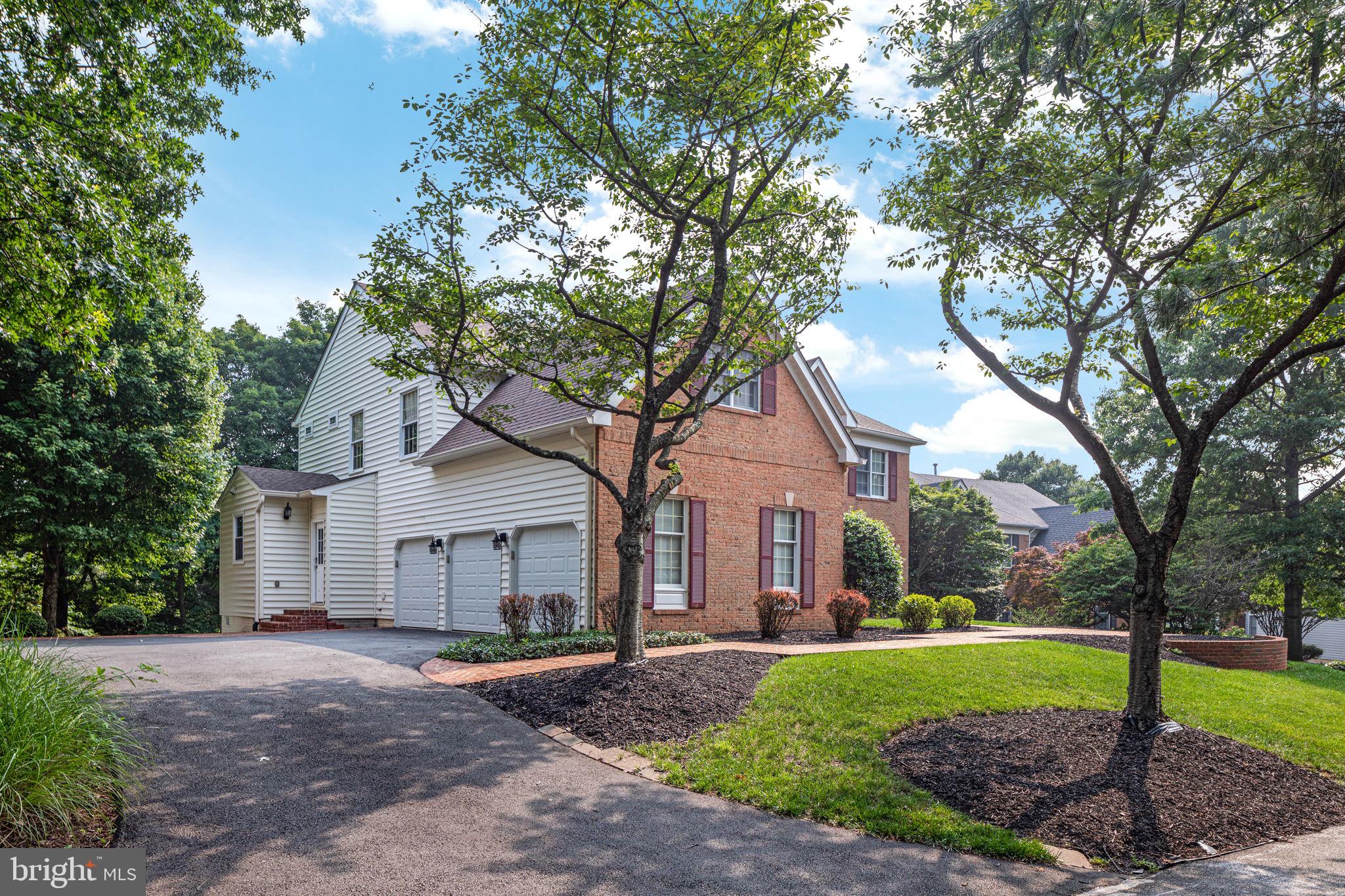 CENTURY OAK - Residential