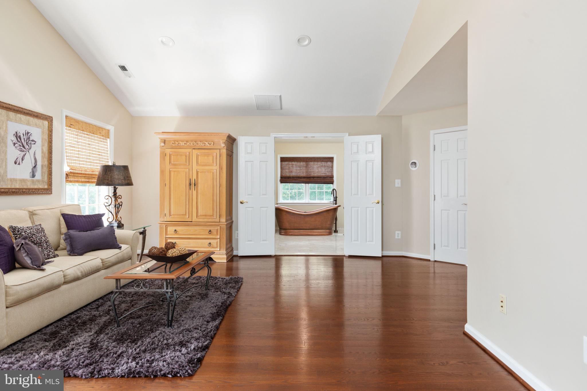 CENTURY OAK - Residential