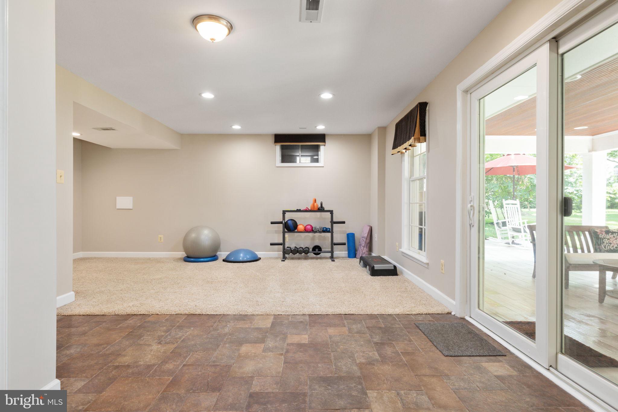 CENTURY OAK - Residential