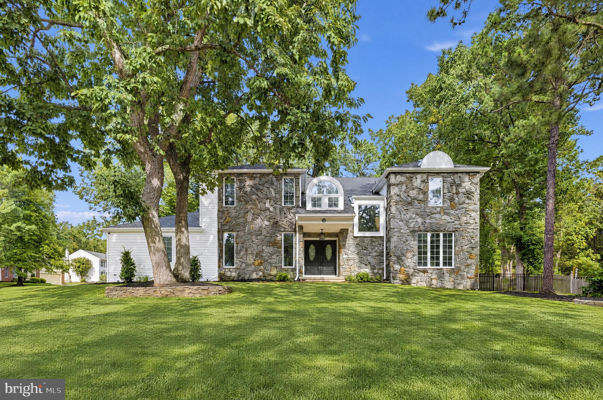 6 BUNNING DRIVE