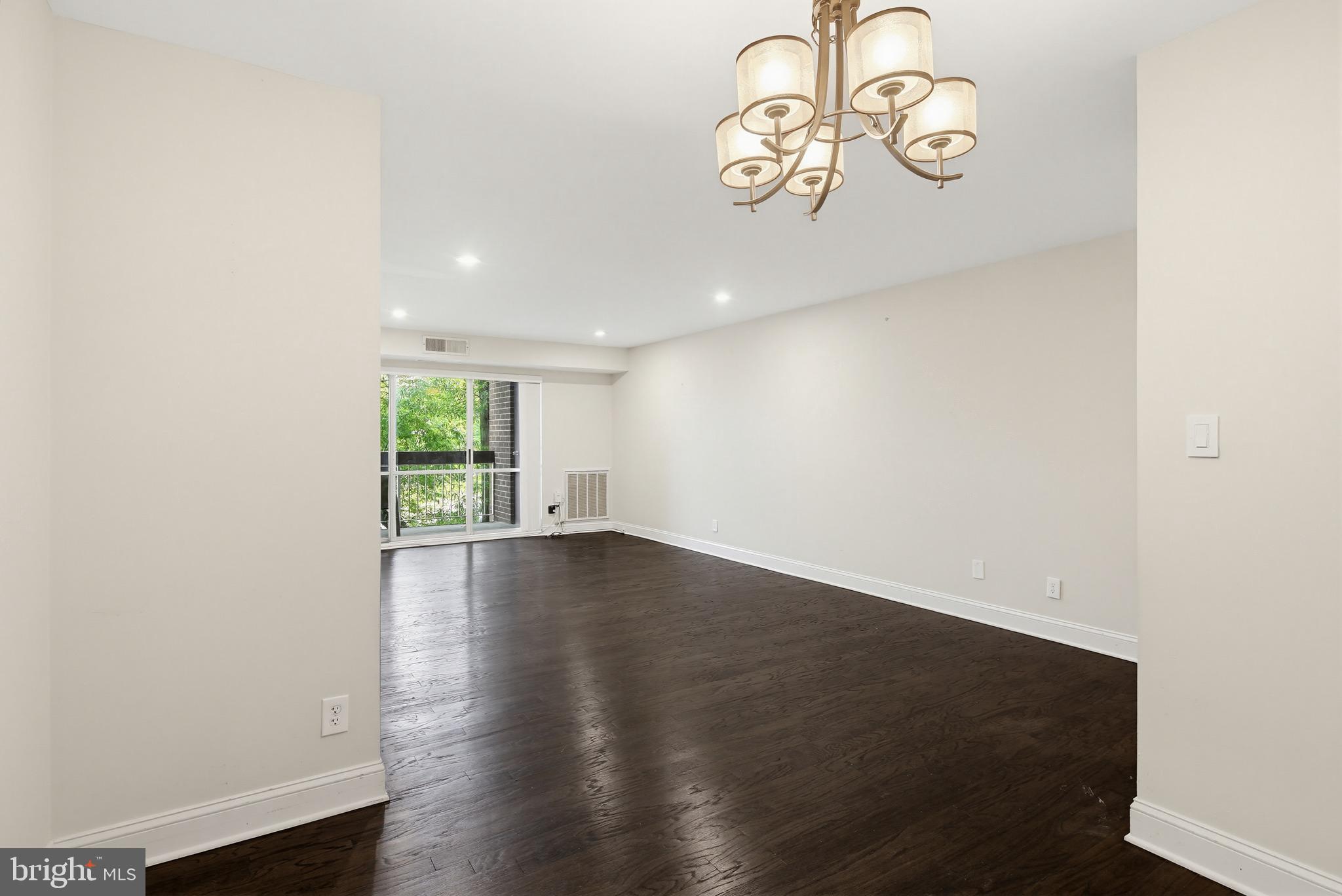 VILLAGE OF WILDE LAKE - Residential