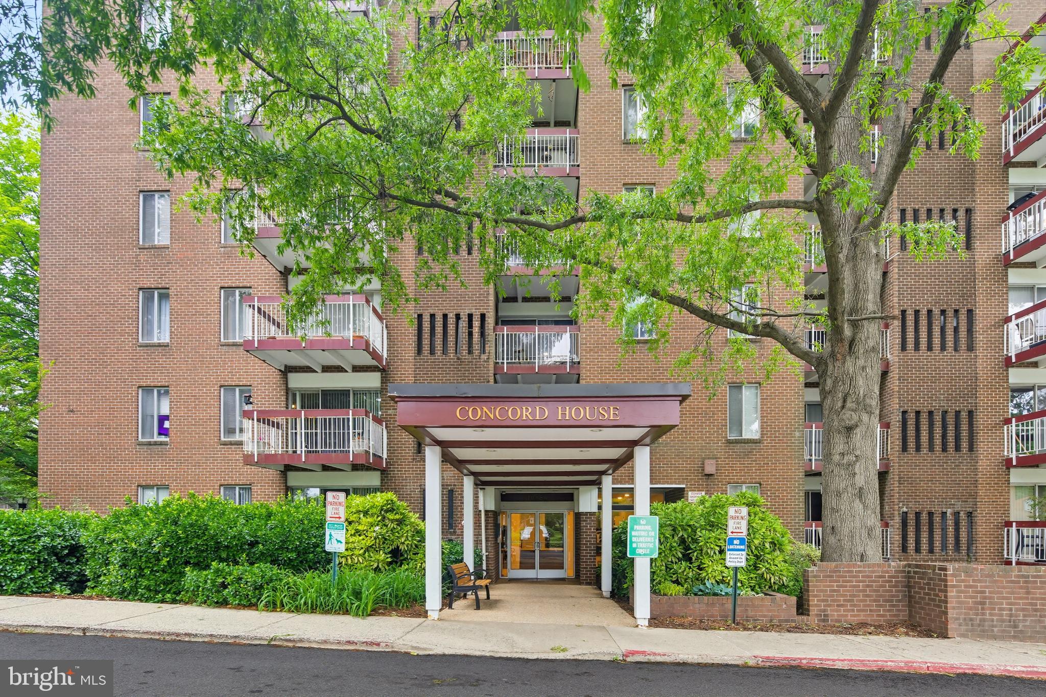 VILLAGE OF WILDE LAKE - Residential