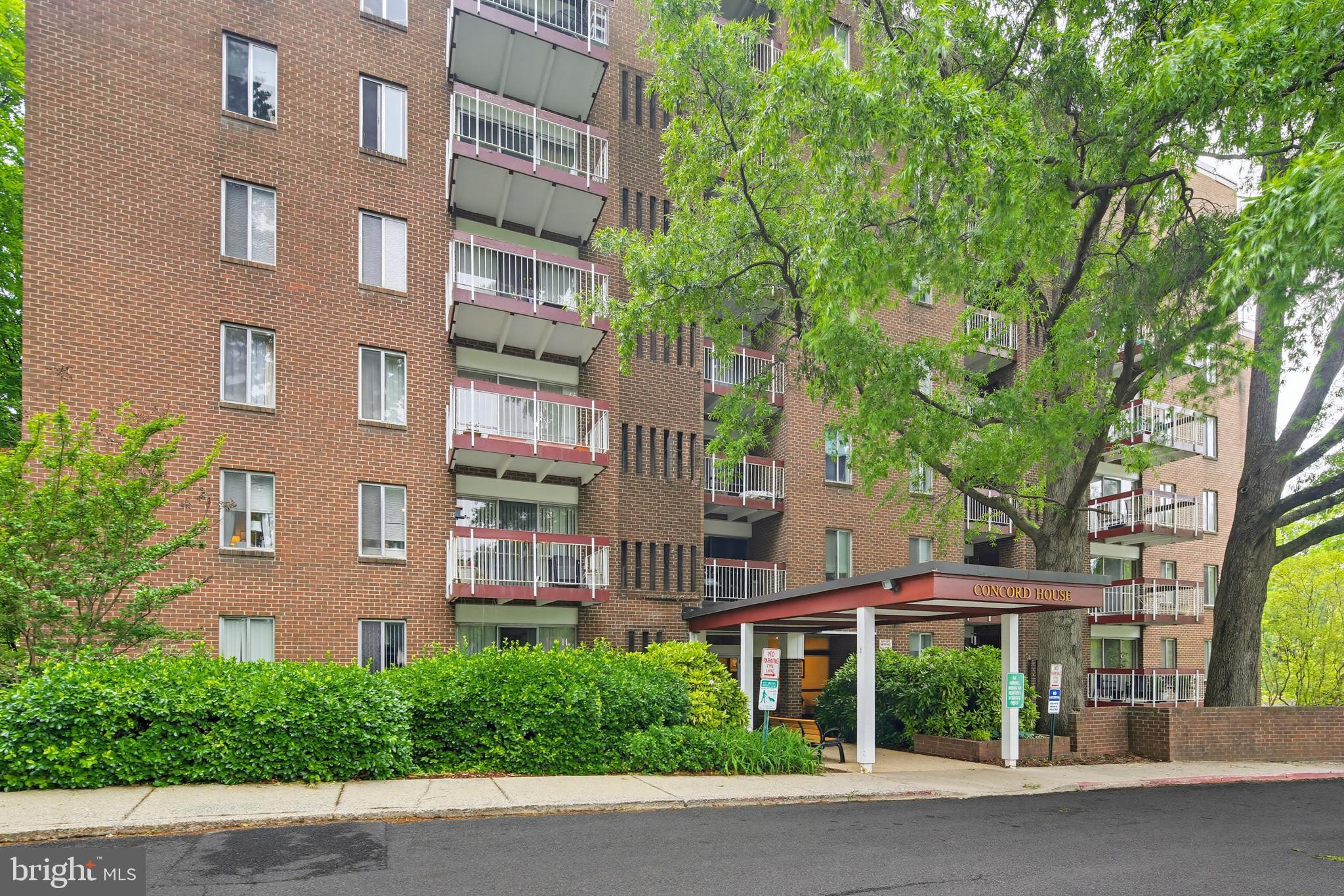VILLAGE OF WILDE LAKE - Residential