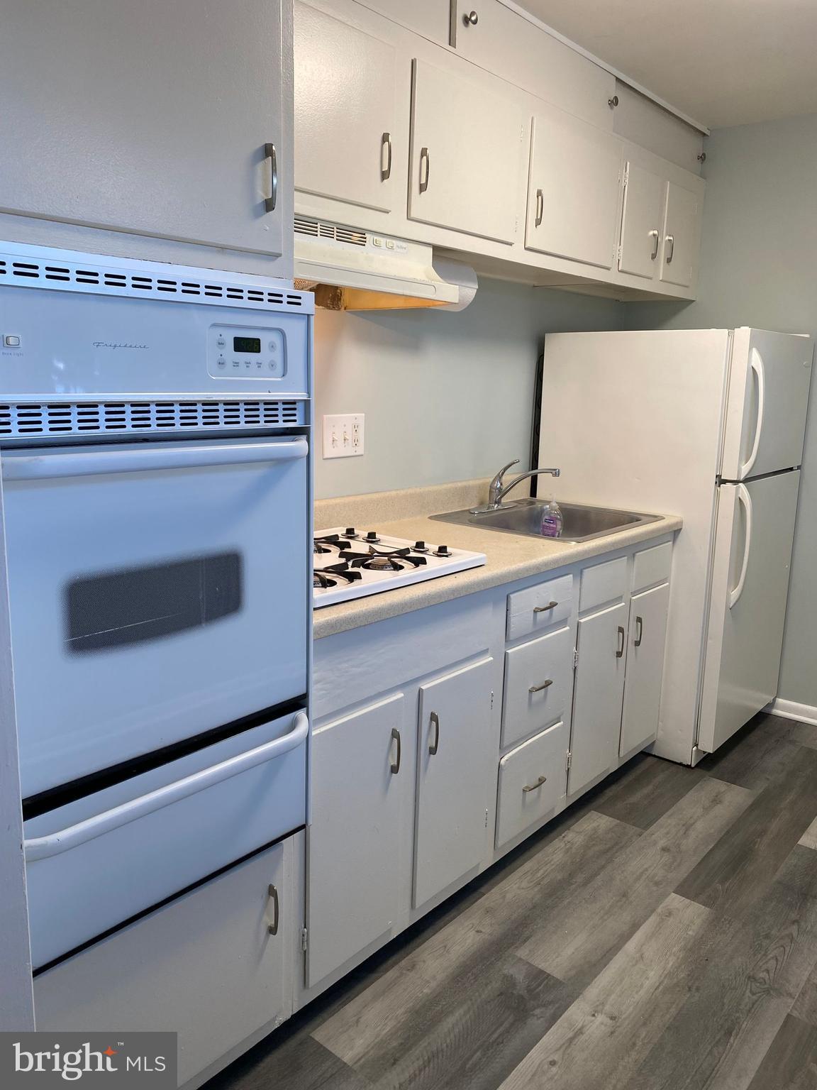LAKE EVESHAM - Residential Lease