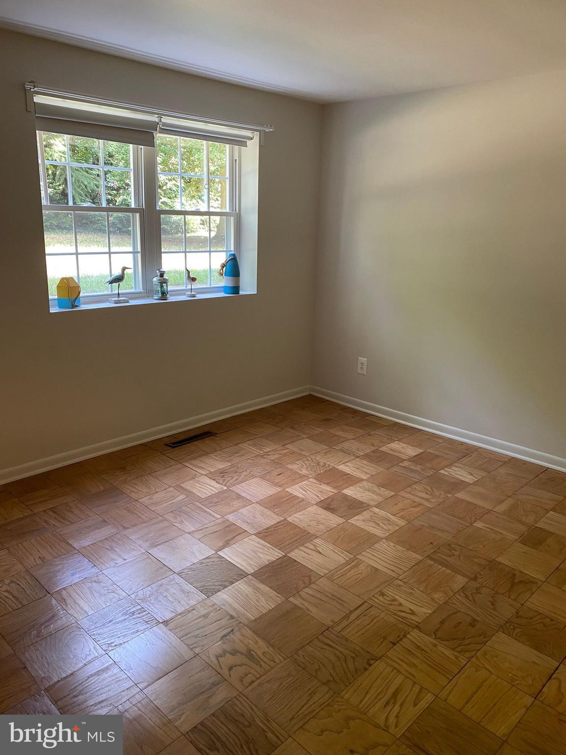 LAKE EVESHAM - Residential Lease