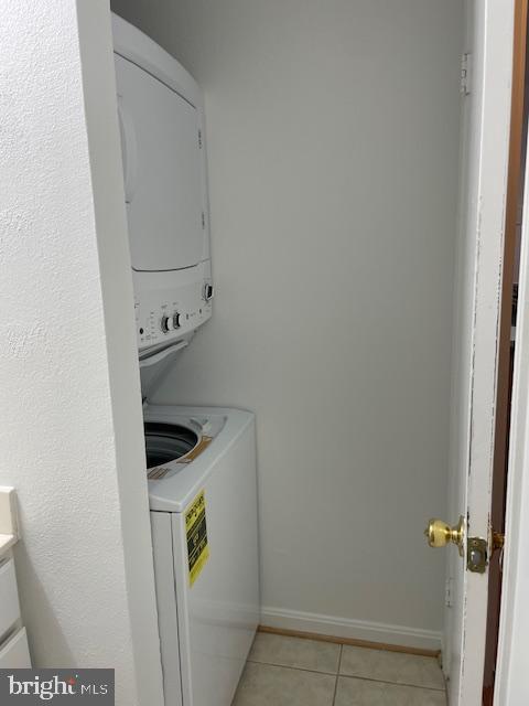 PENDERBROOK SQUARE CONDOMINIUMS - Residential Lease