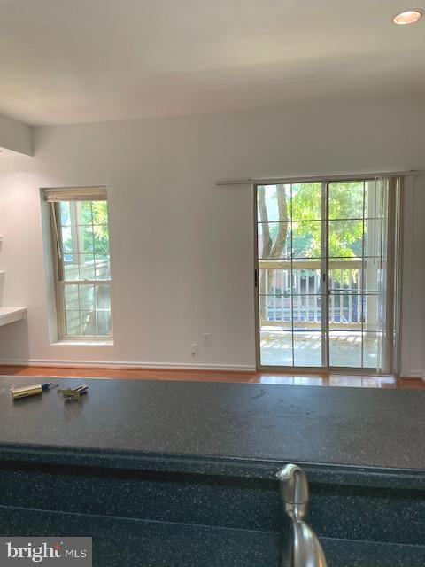 PENDERBROOK SQUARE CONDOMINIUMS - Residential Lease