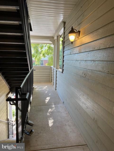 PENDERBROOK SQUARE CONDOMINIUMS - Residential Lease