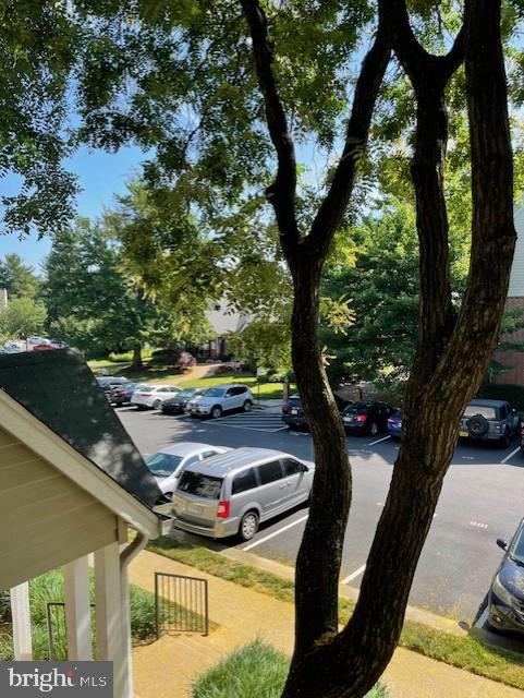 PENDERBROOK SQUARE CONDOMINIUMS - Residential Lease