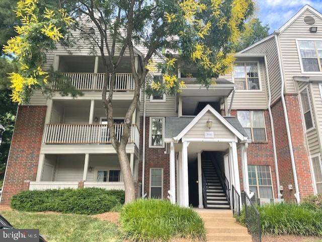 PENDERBROOK SQUARE CONDOMINIUMS - Residential Lease