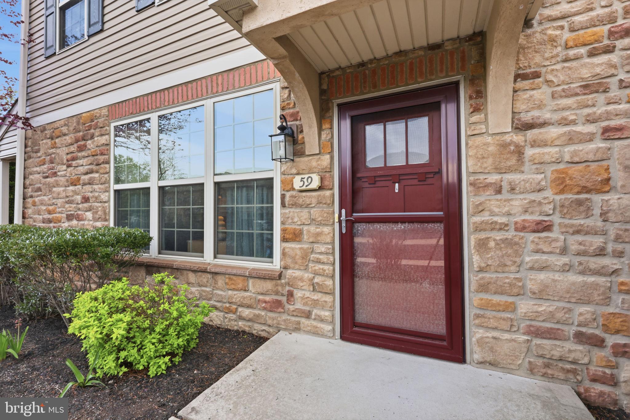 EMERALD WALK - Residential