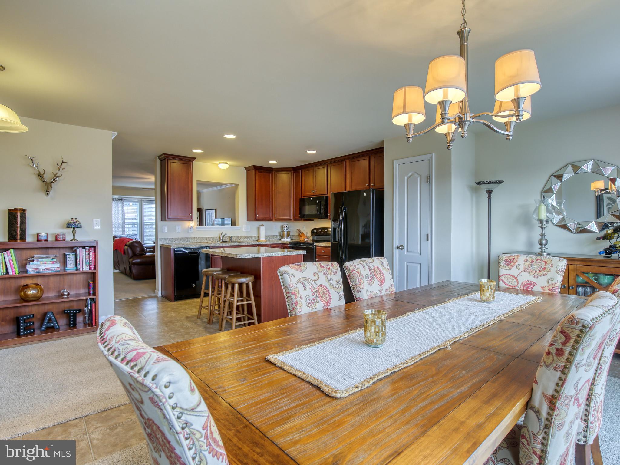 LAKELAND PLACE - Residential