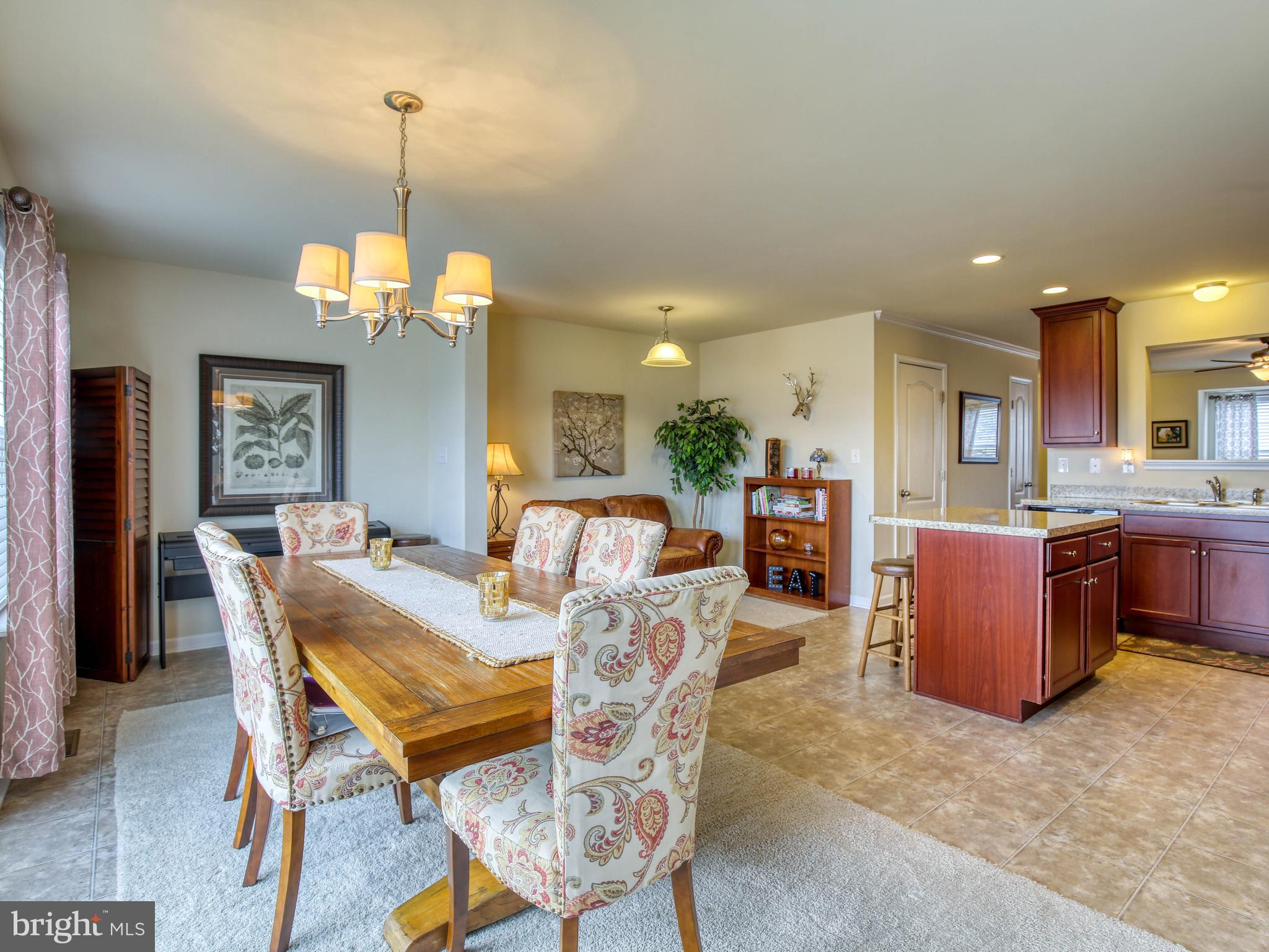 LAKELAND PLACE - Residential