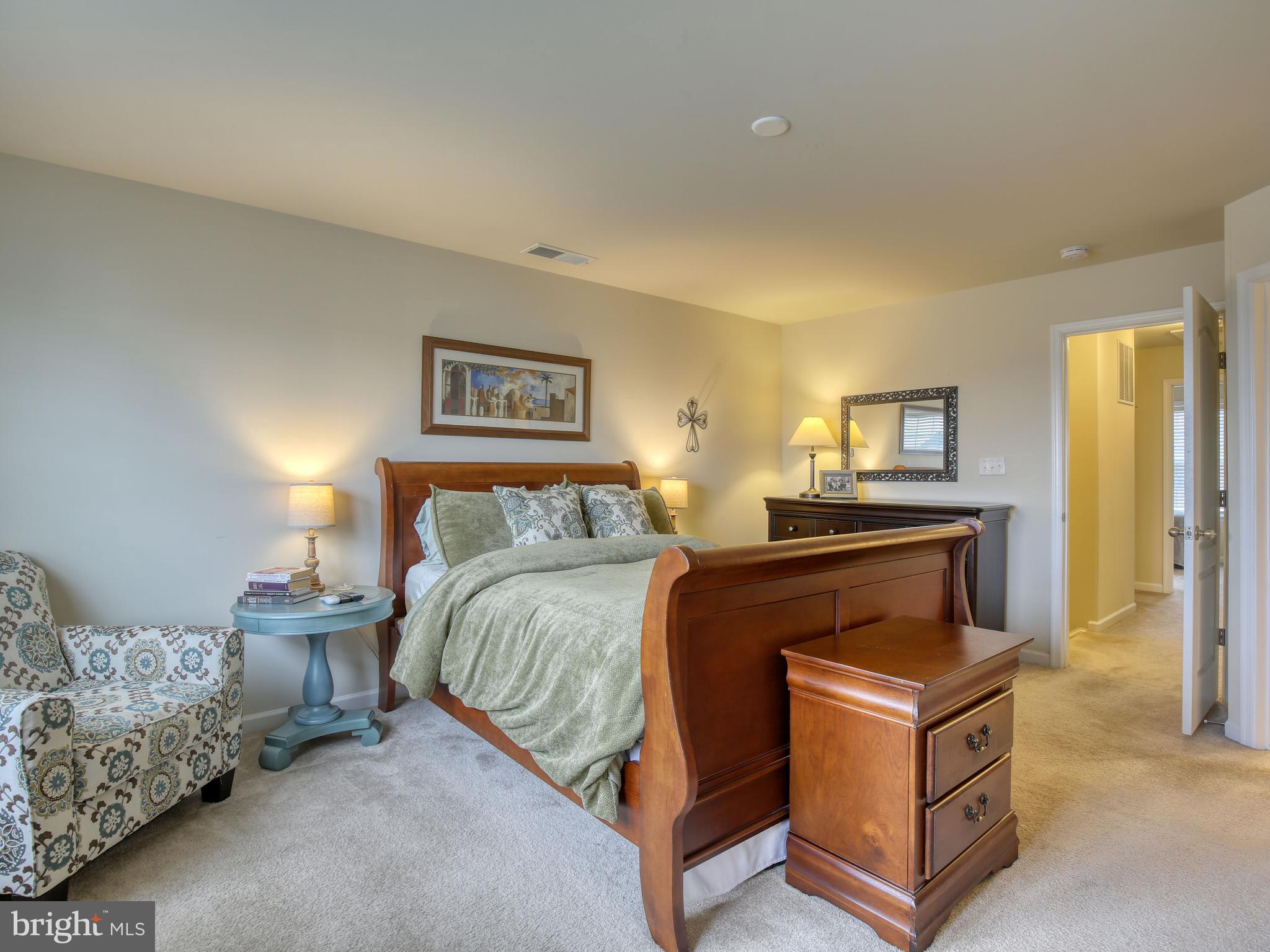 LAKELAND PLACE - Residential