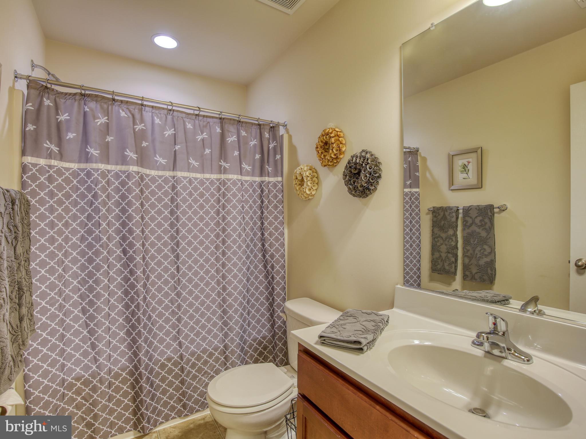 LAKELAND PLACE - Residential