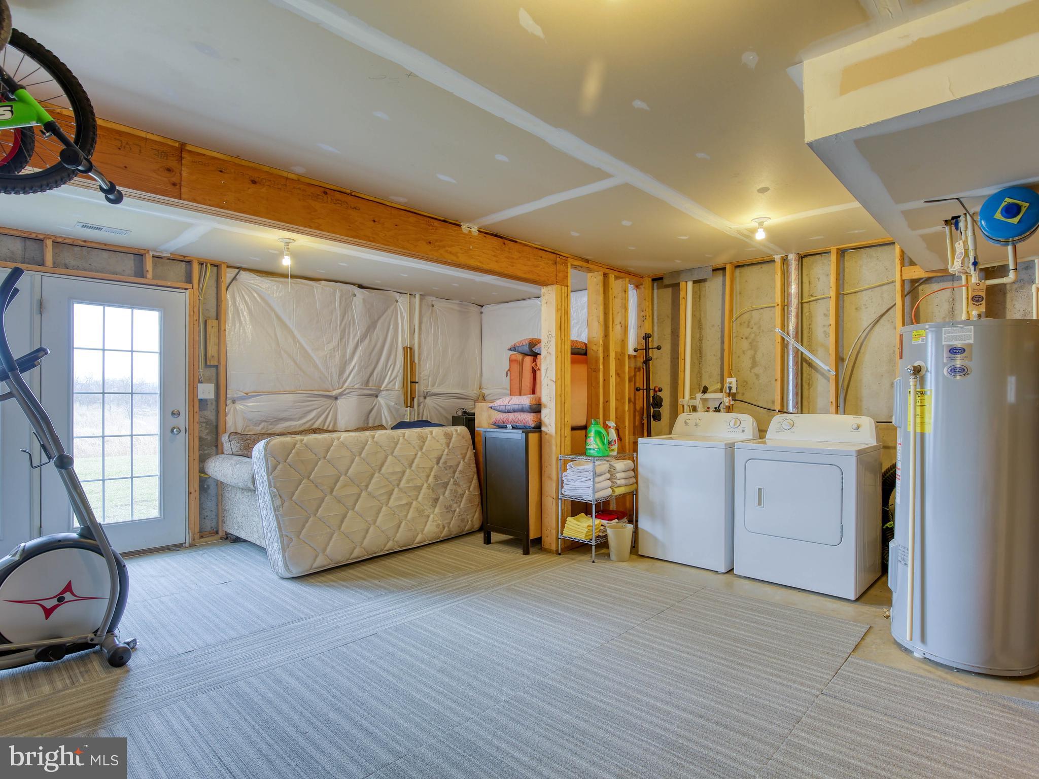 LAKELAND PLACE - Residential