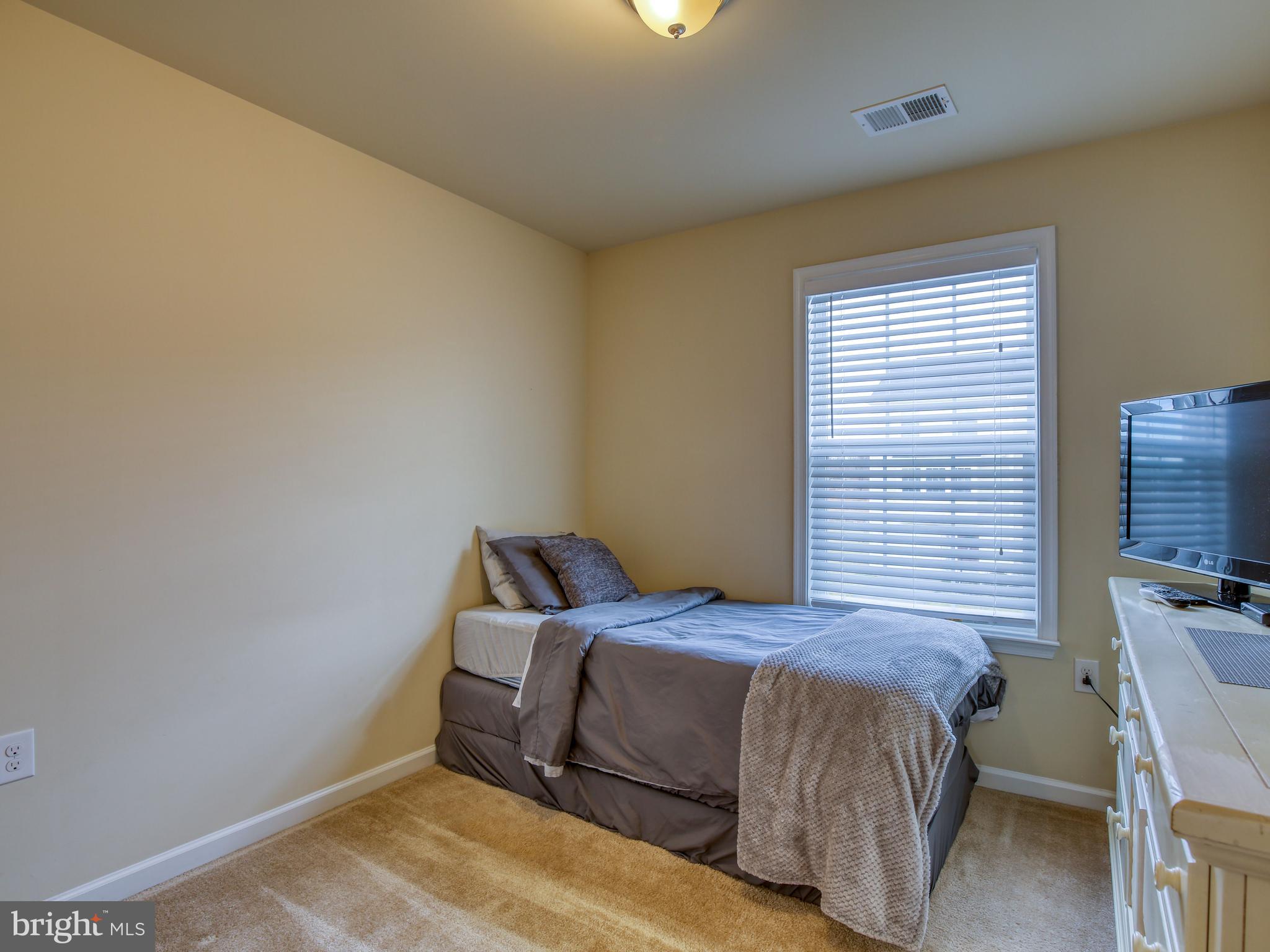 LAKELAND PLACE - Residential