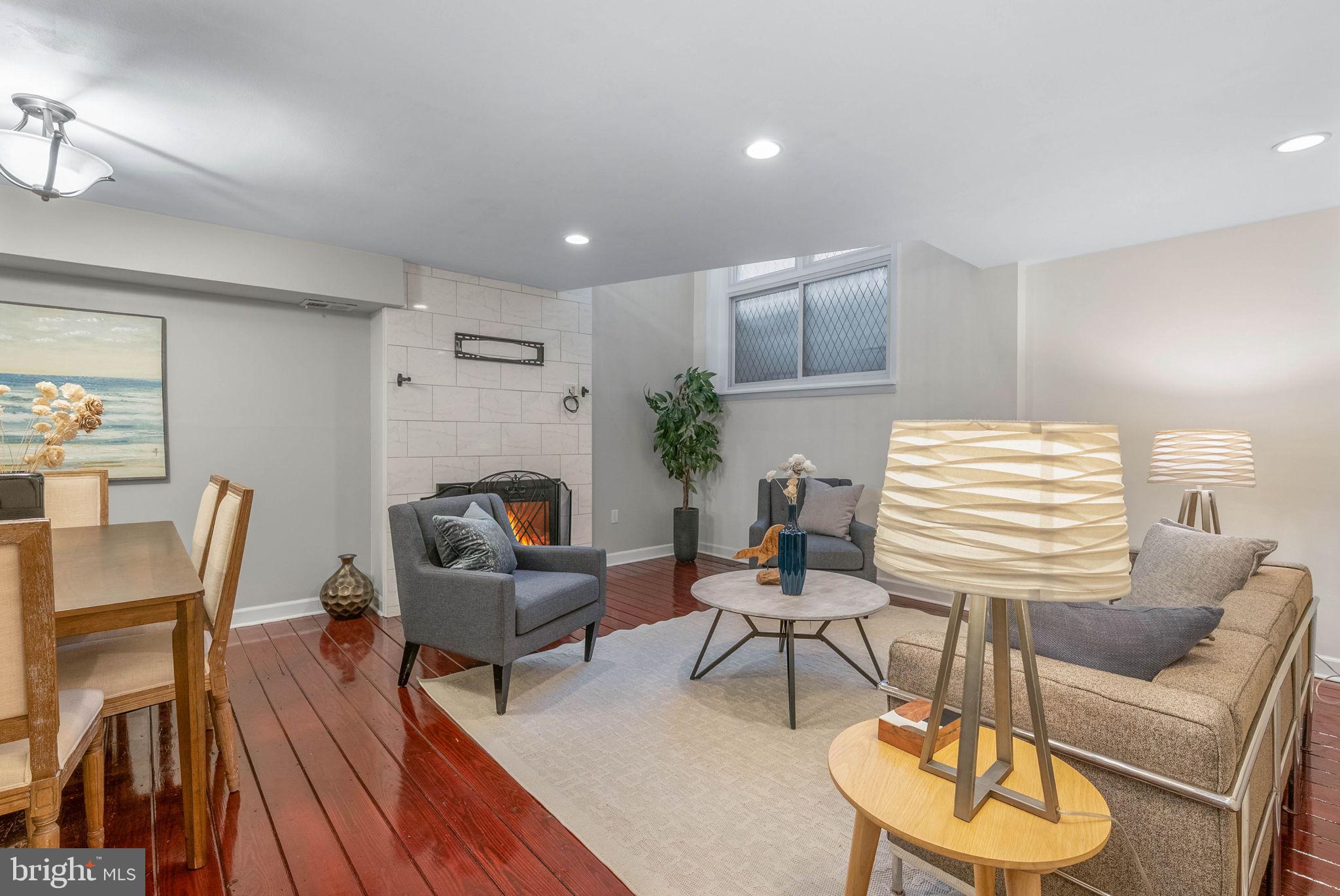 WASHINGTON SQ WEST - Residential