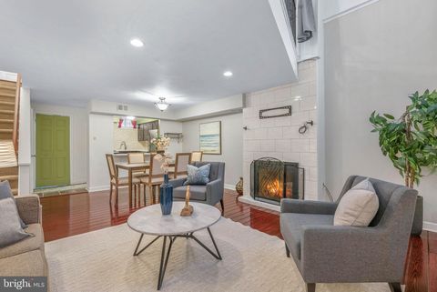 Townhouse For Sale - 504 S 11th Street #33<br/> PHILADELPHIA, PA 19147