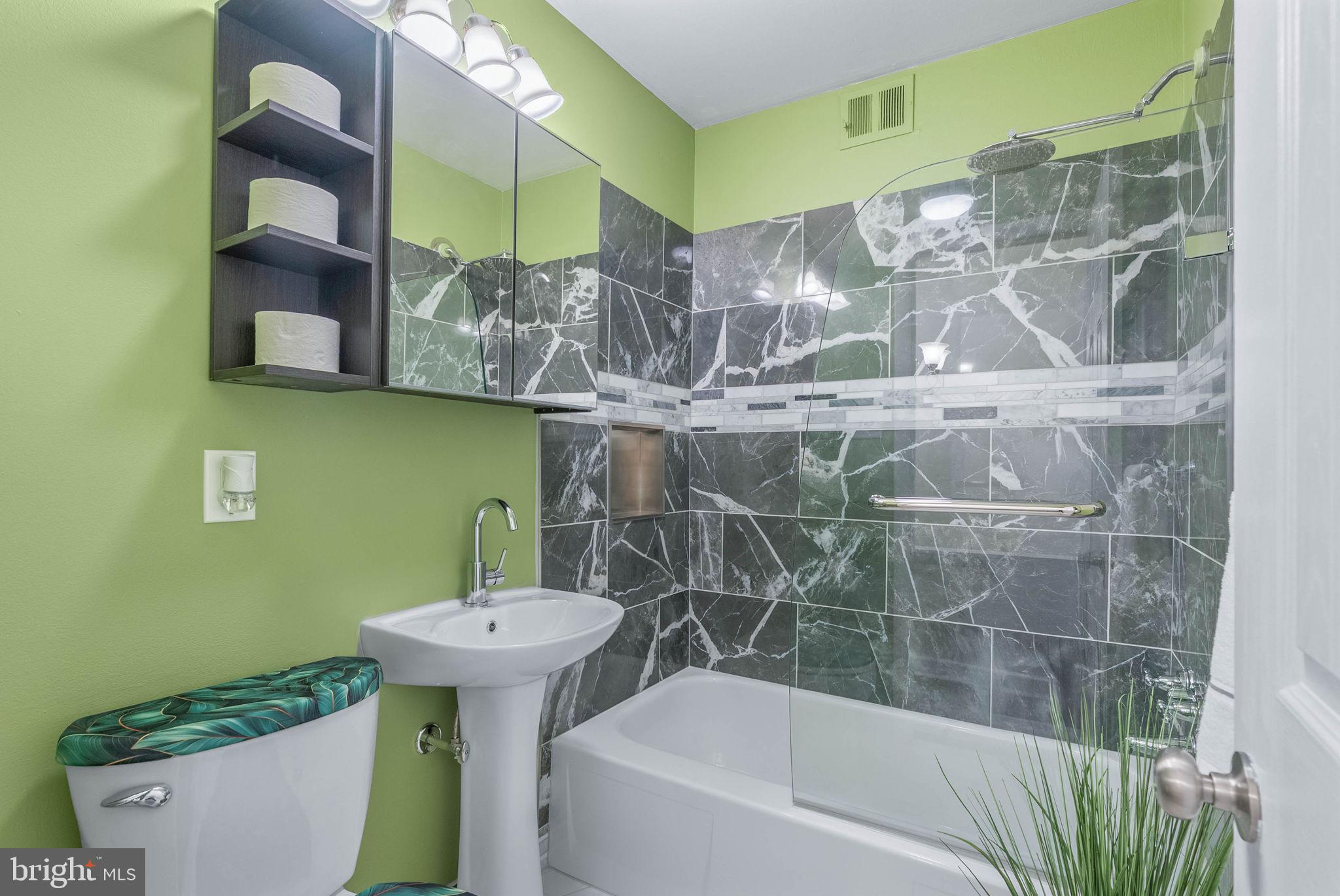 WASHINGTON SQ WEST - Residential