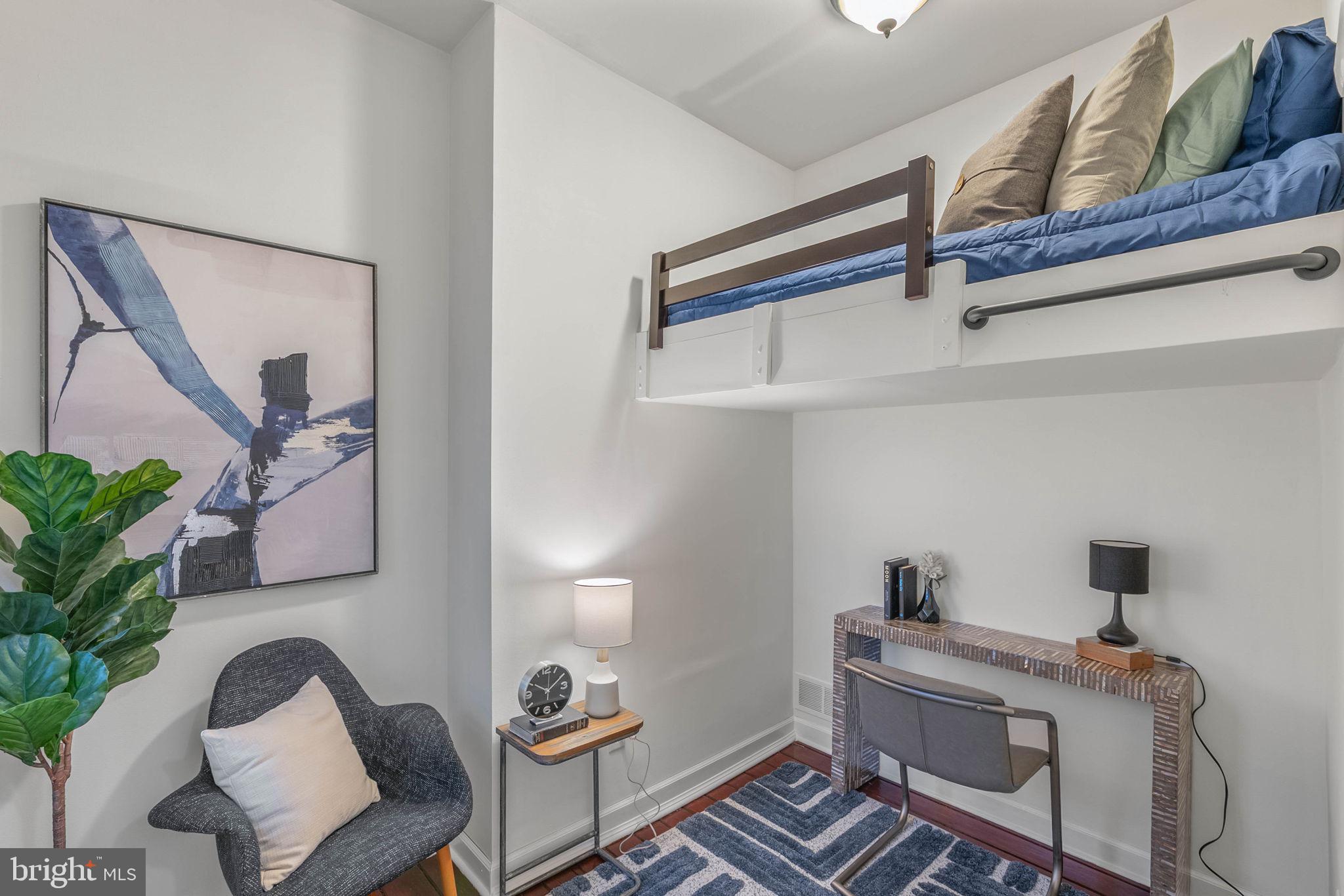 WASHINGTON SQ WEST - Residential