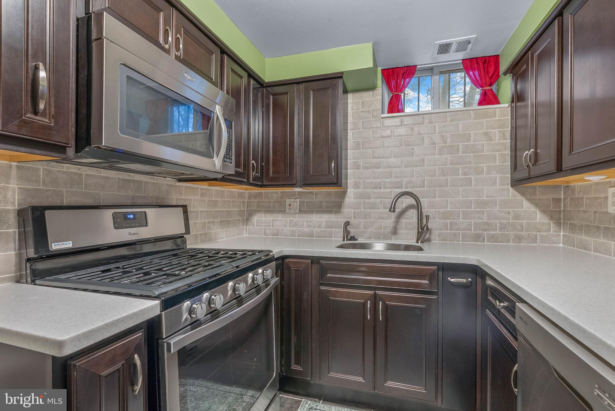 WASHINGTON SQ WEST - Residential