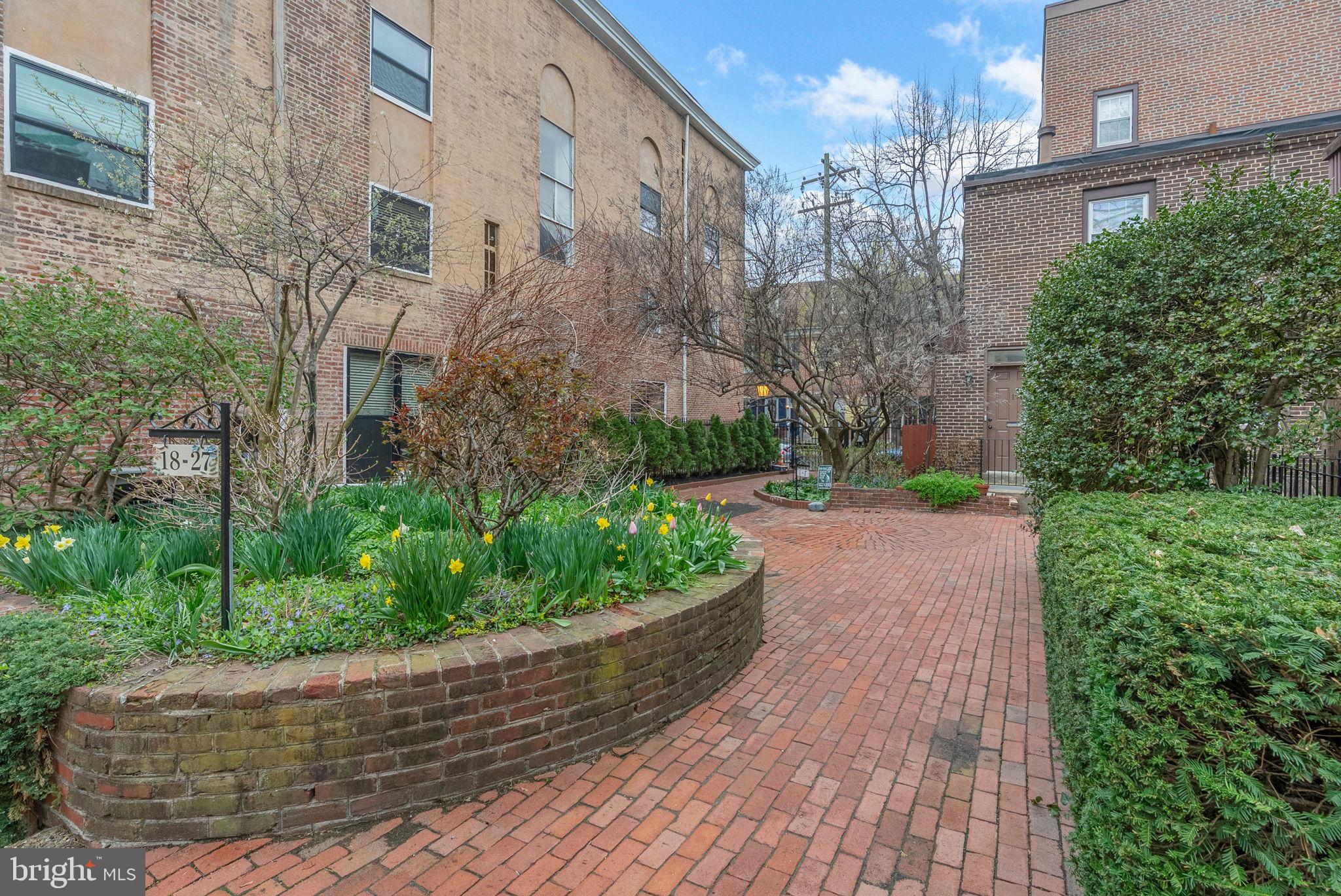 WASHINGTON SQ WEST - Residential