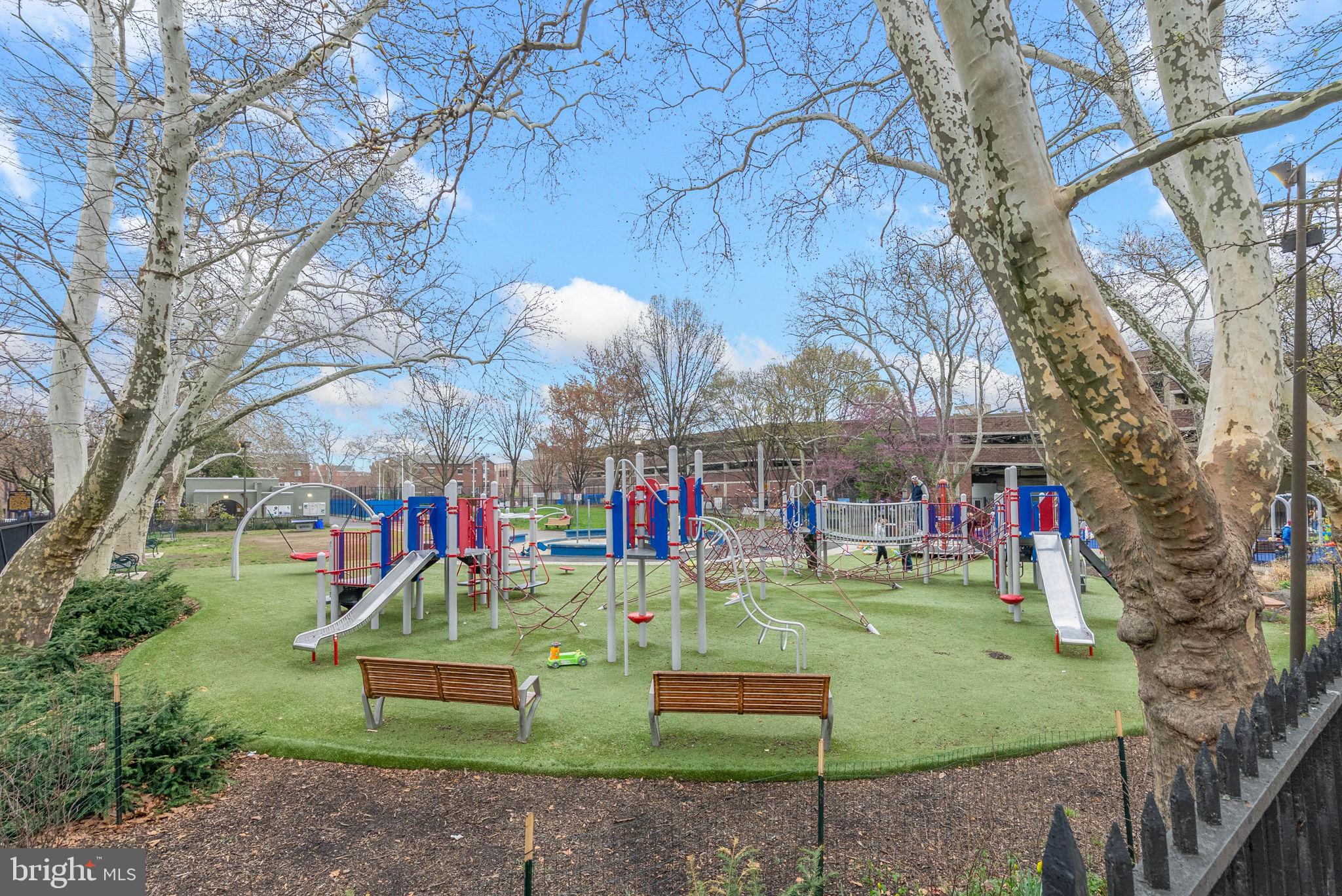 WASHINGTON SQ WEST - Residential