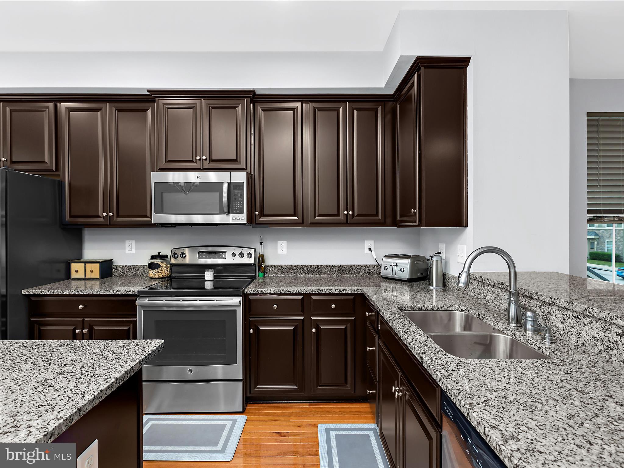 CREEKSIDE VILLAGE AT TANYARD SPRINGS - Residential