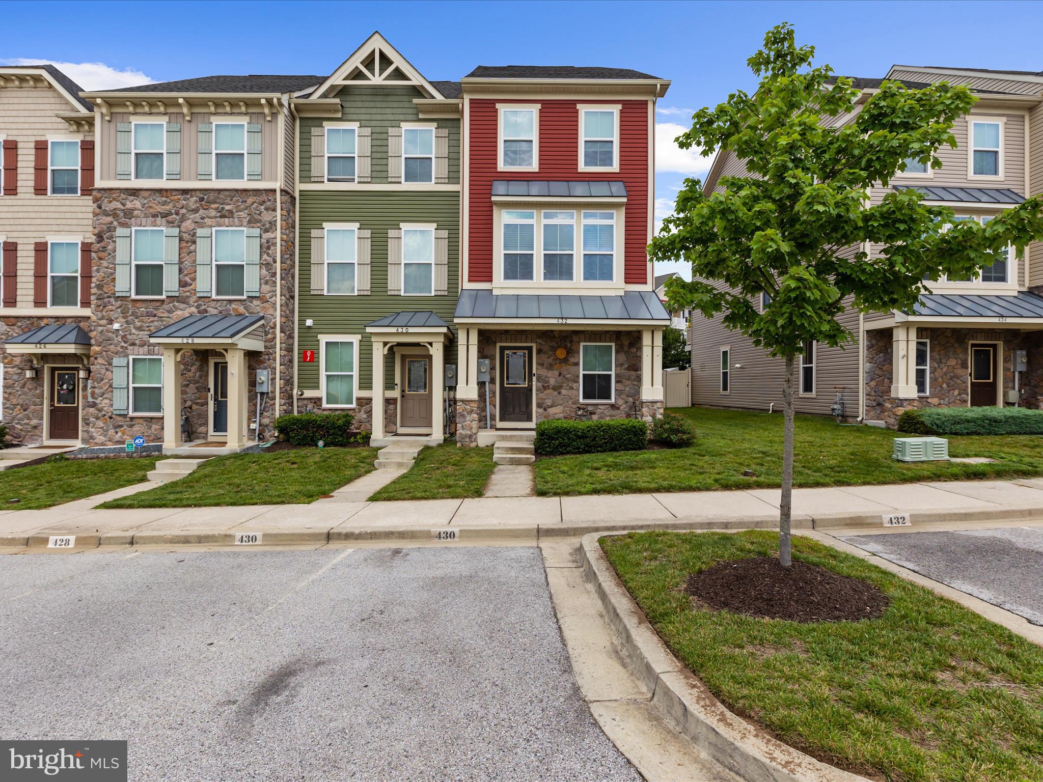 Welcome to this beautifully maintained end-unit townhouse, offering the perfect blend of comfort, style, and convenience. This turn-key property is located in a vibrant, amenity-rich community and is ready for you to move in and enjoy.
Step inside to find two spacious living areas, ideal for relaxing or entertaining. The modern kitchen features stainless steel appliances, ample cabinetry, and opens to a private deck—perfect for morning coffee or evening grilling.
Upstairs, you’ll find three generous bedrooms, including a primary suite with en suite bath. With four bathrooms, there's plenty of space and privacy for everyone. A small fenced-in yard offers a cozy outdoor space for pets or gardening.
As an end-unit, this home provides extra windows and natural light, along with enhanced privacy. The property is part of a well-maintained HOA that includes access to a community pool, dog park, clubhouse, meeting room, playground, and more—making it perfect for both relaxation and recreation.
Don't miss your chance to own this low-maintenance gem in a desirable neighborhood. Schedule your showing today!