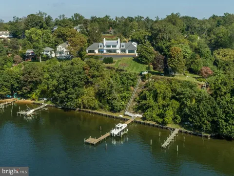 205 Winchester Beach Drive, Annapolis, MD MLS: MDAA2097756