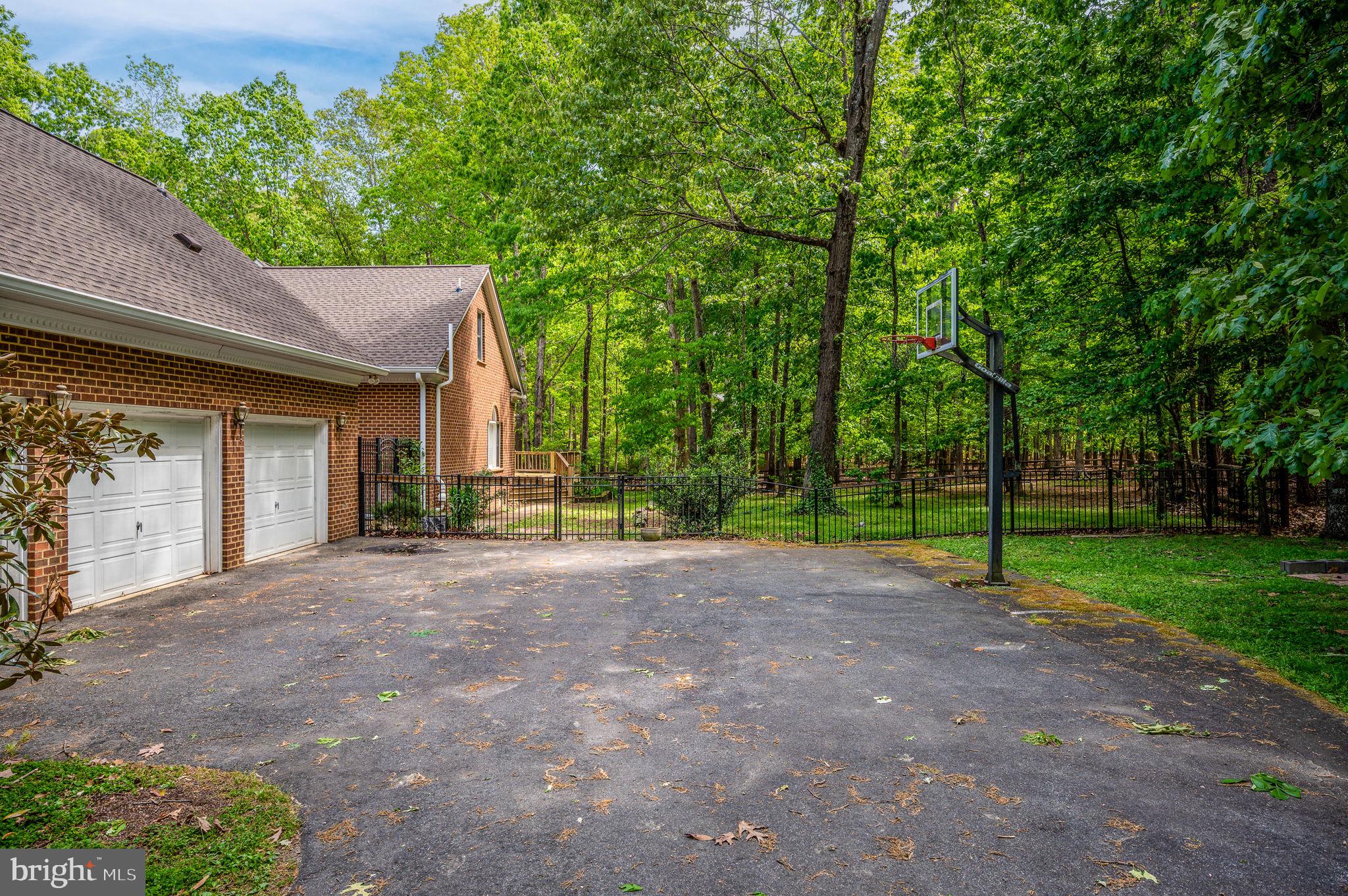 FAWN LAKE - Residential