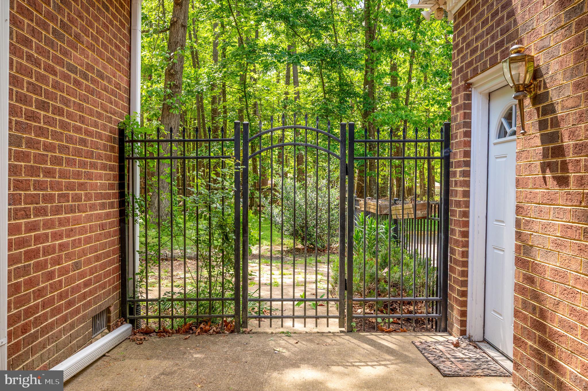 FAWN LAKE - Residential