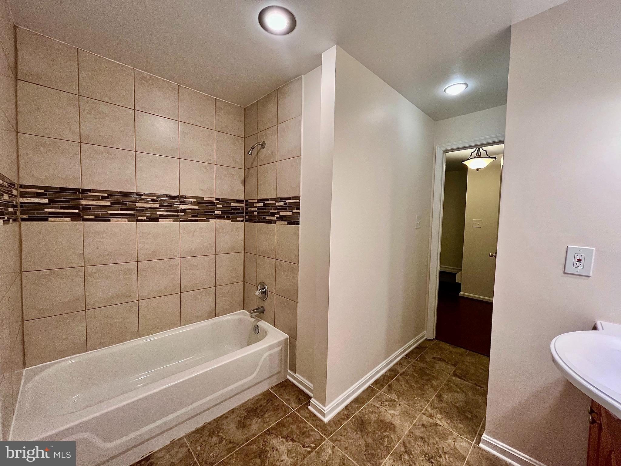 SPRING LAKE FARM - Residential