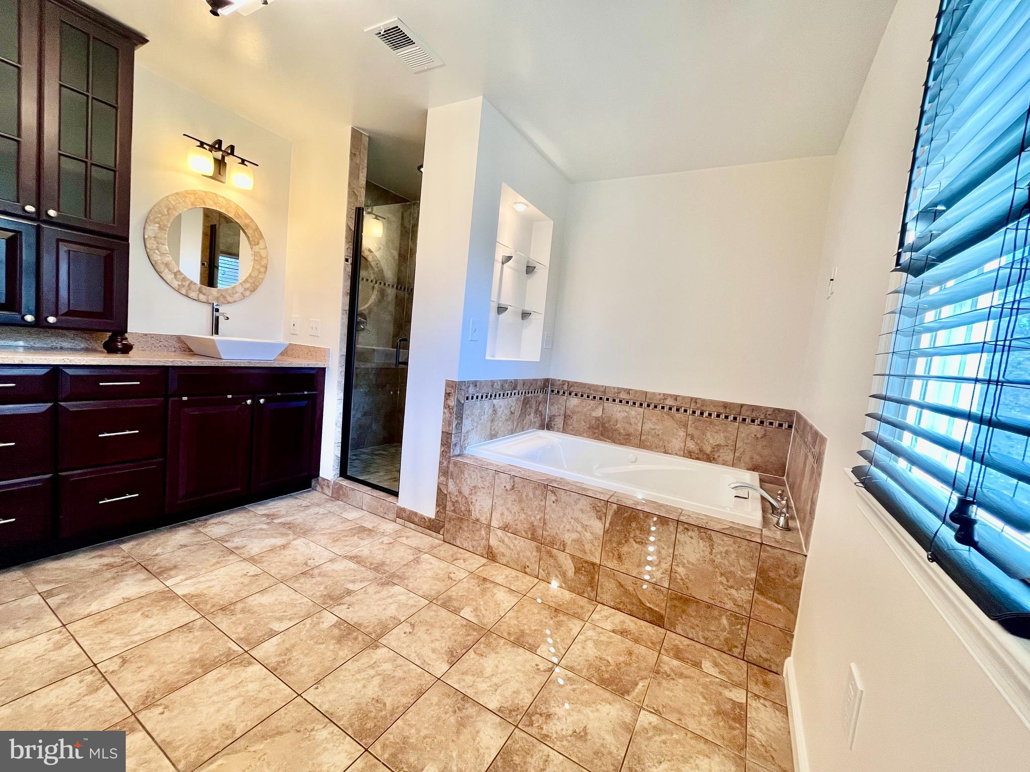 SPRING LAKE FARM - Residential