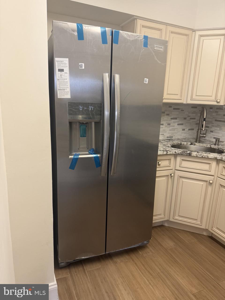 SUTTON TERR - Residential