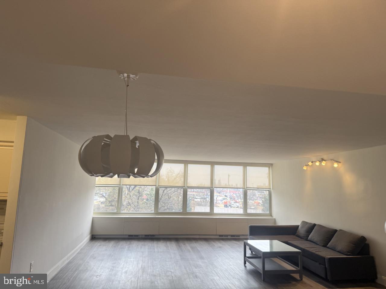 SUTTON TERR - Residential