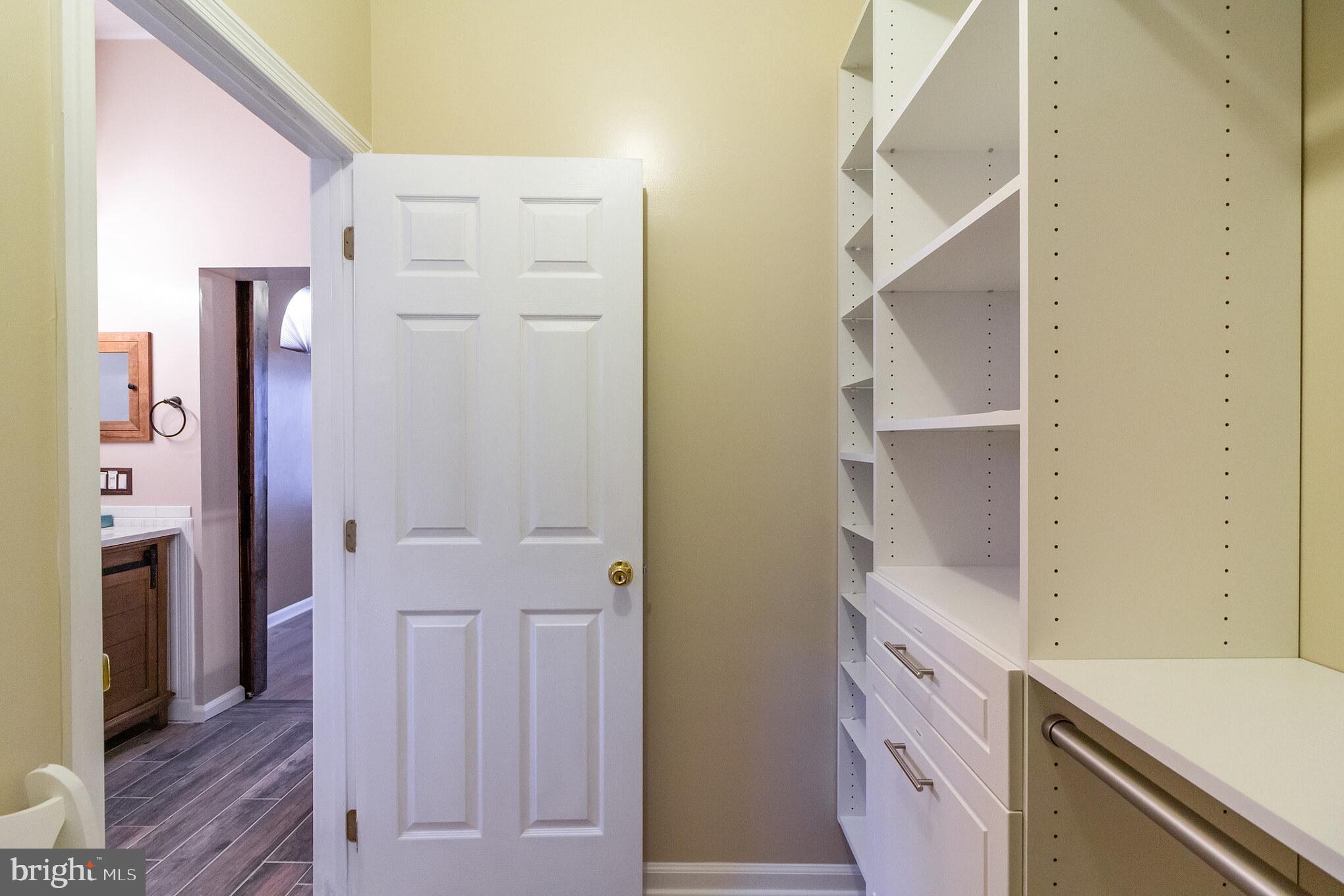 NEW COLONY VILLAGE - Residential