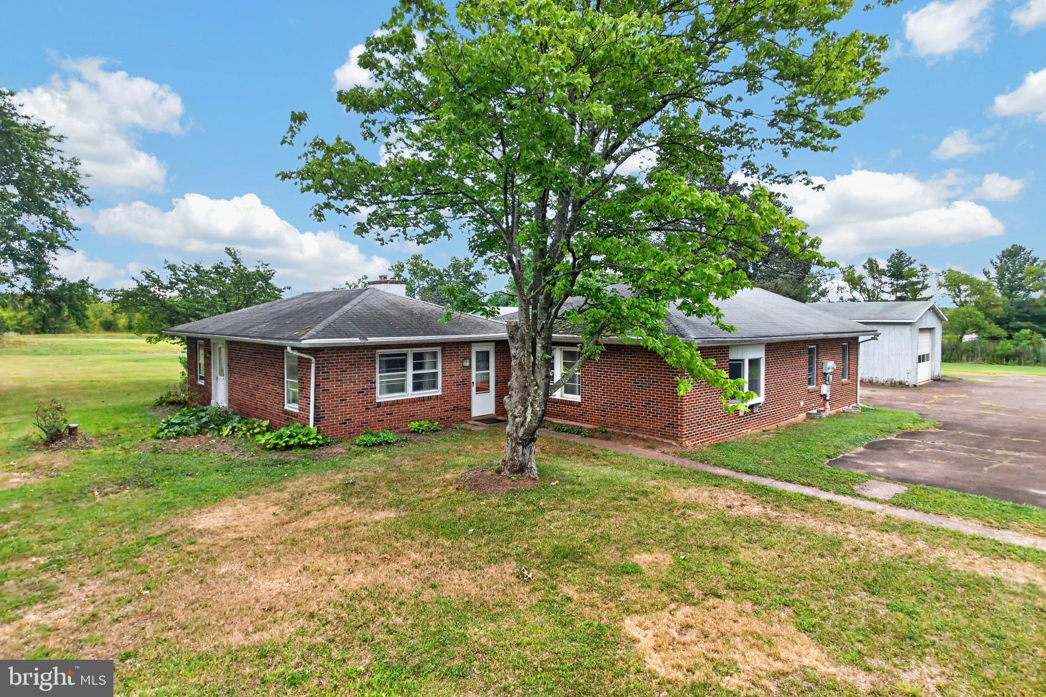 2114 STORE ROAD