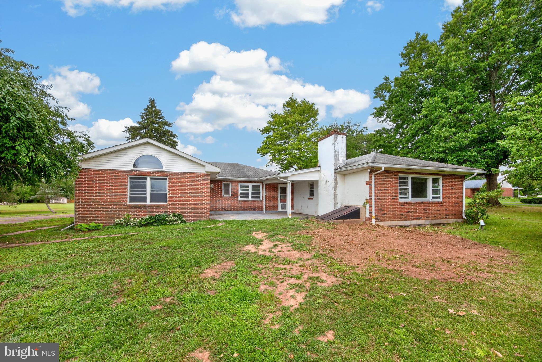 2114 STORE ROAD