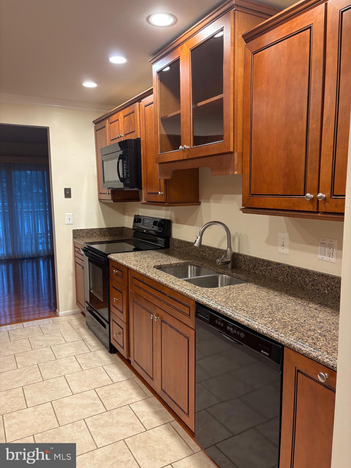 OYSTER HARBOR - Residential Lease