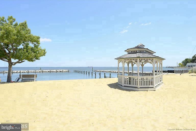 OYSTER HARBOR - Residential Lease