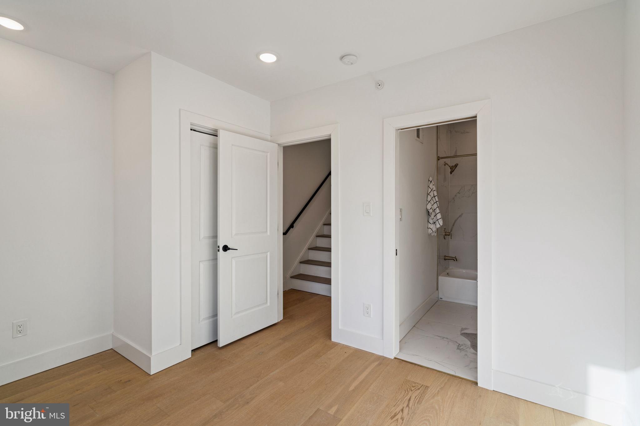 MANTUA - Residential