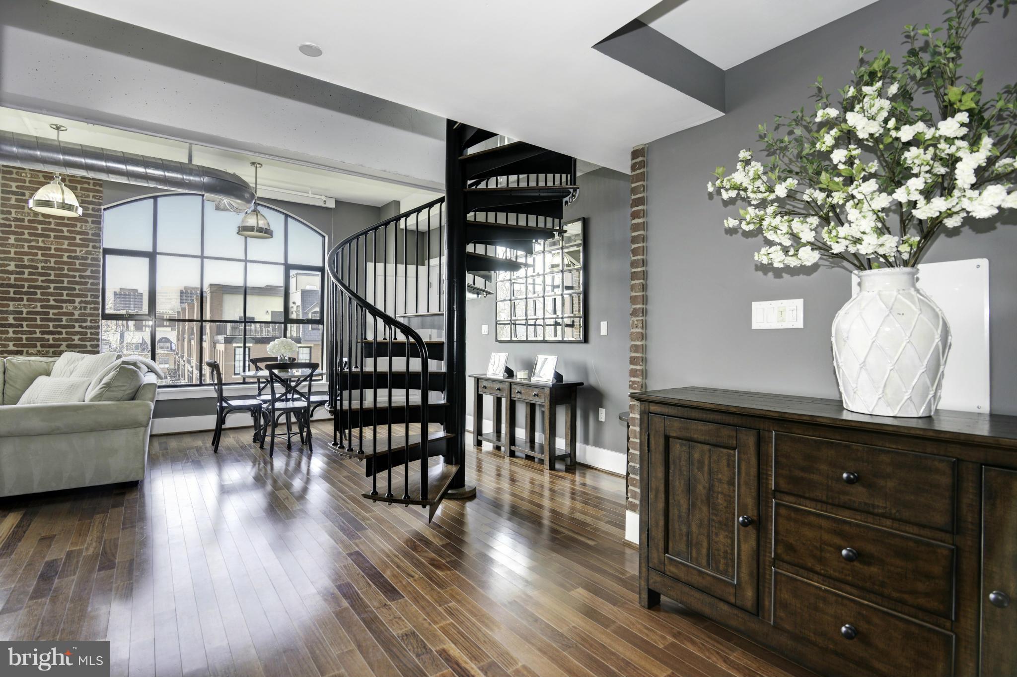 THE WOOSTER AND MERCER LOFTS - Residential