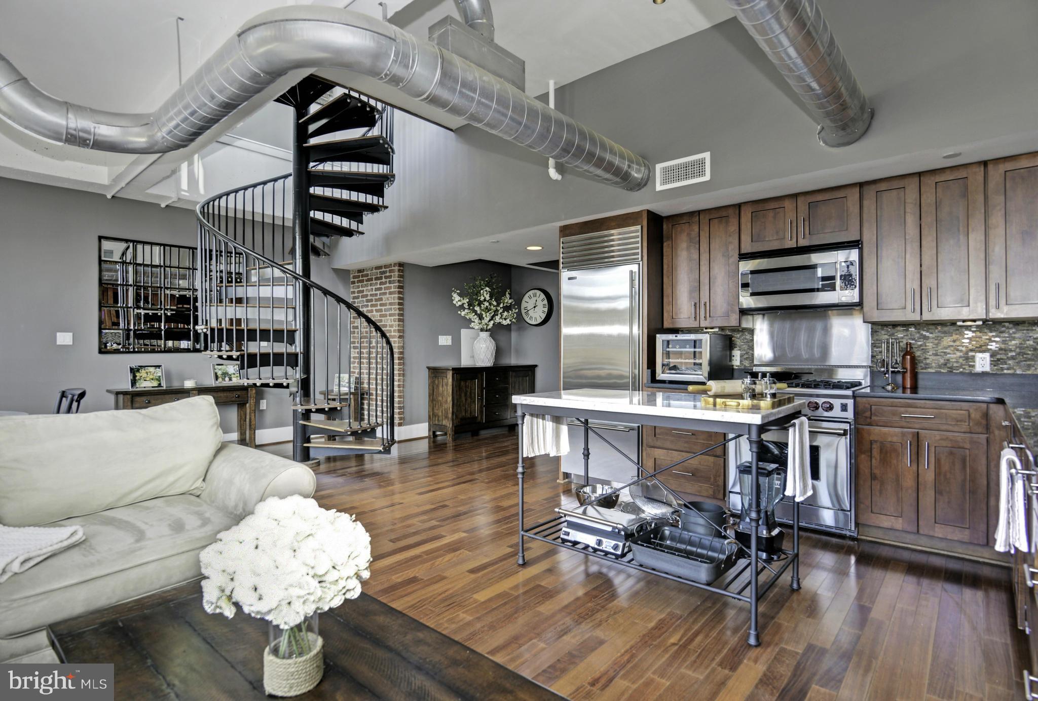 THE WOOSTER AND MERCER LOFTS - Residential