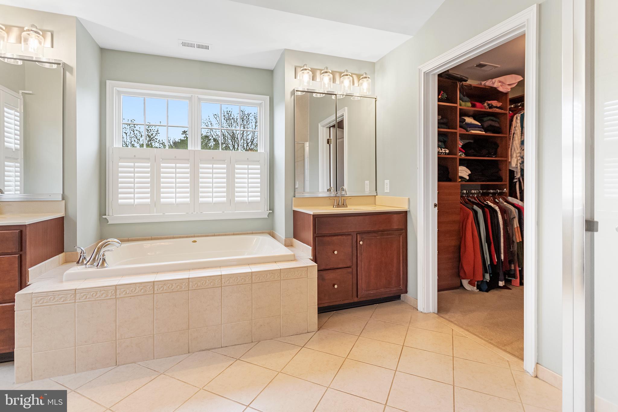 RIVERSIDE - Residential