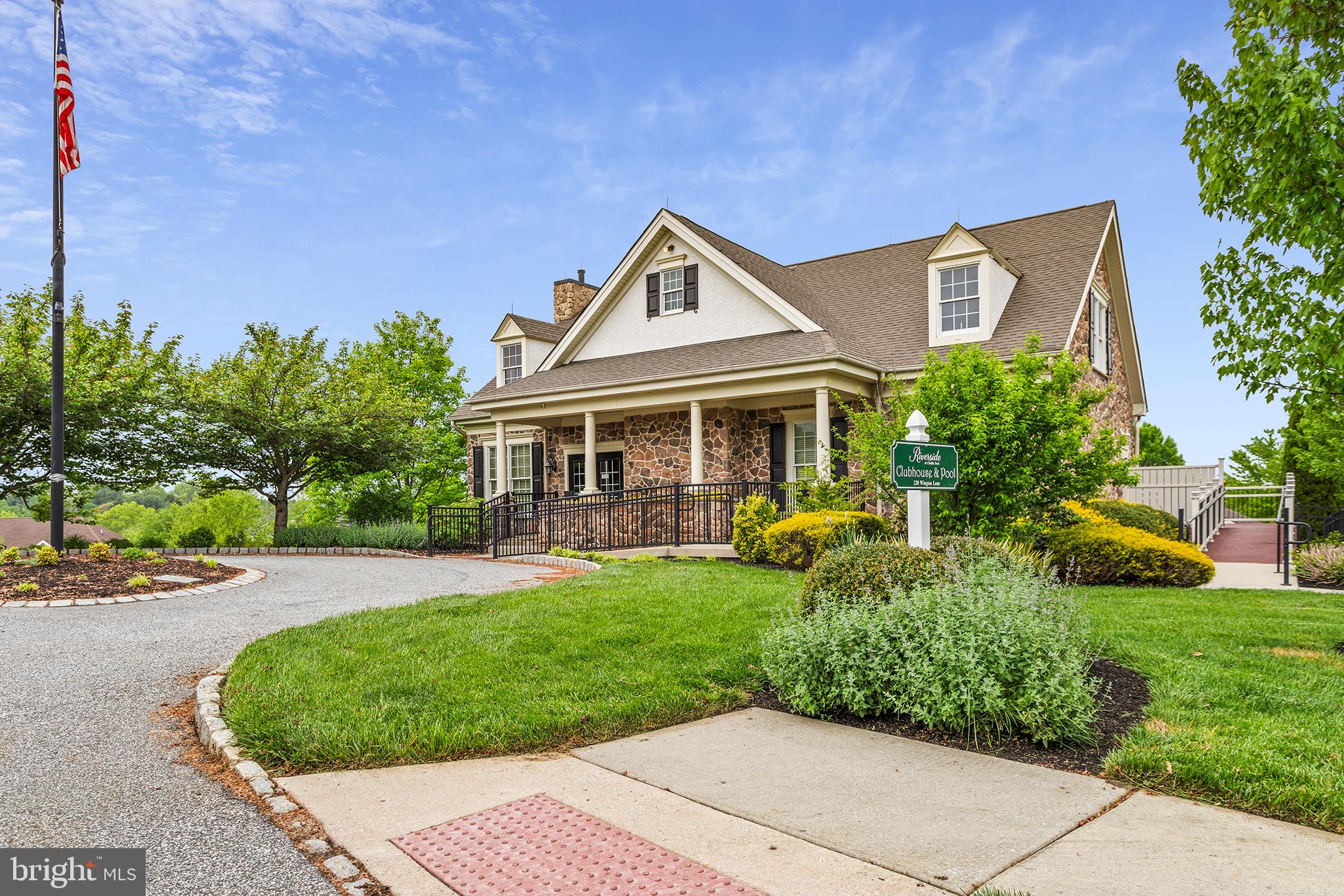 RIVERSIDE - Residential