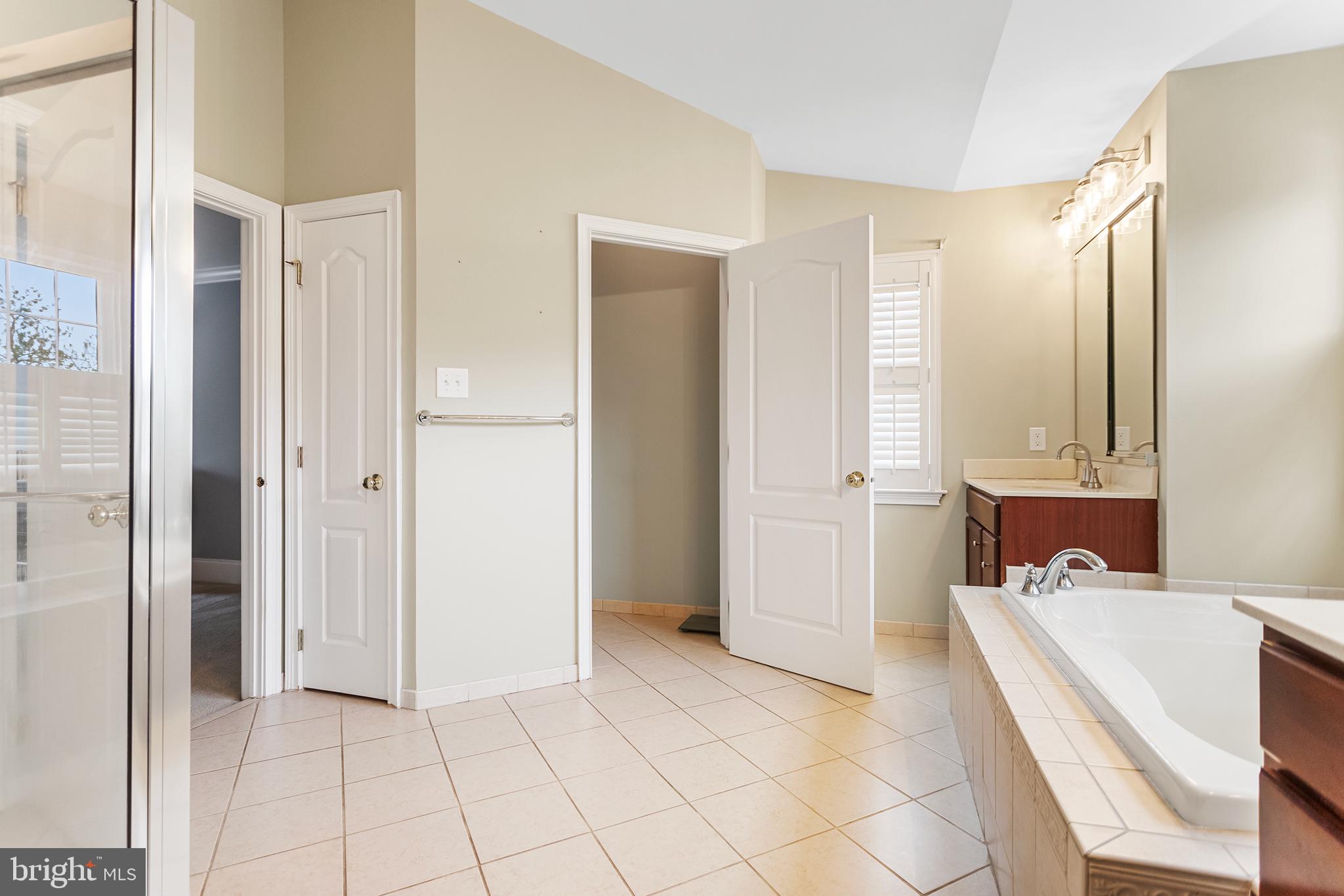 RIVERSIDE - Residential