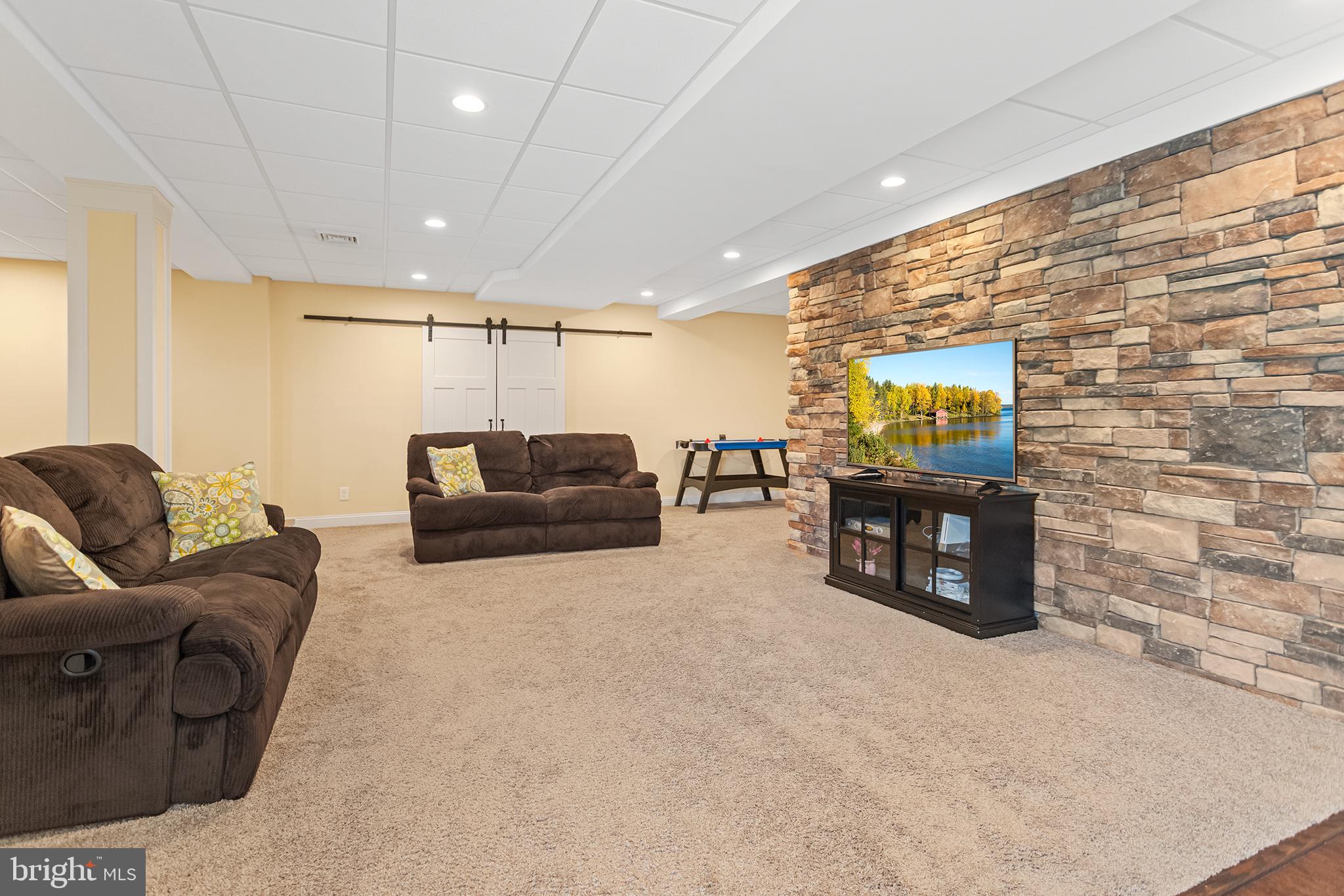 RIVERSIDE - Residential