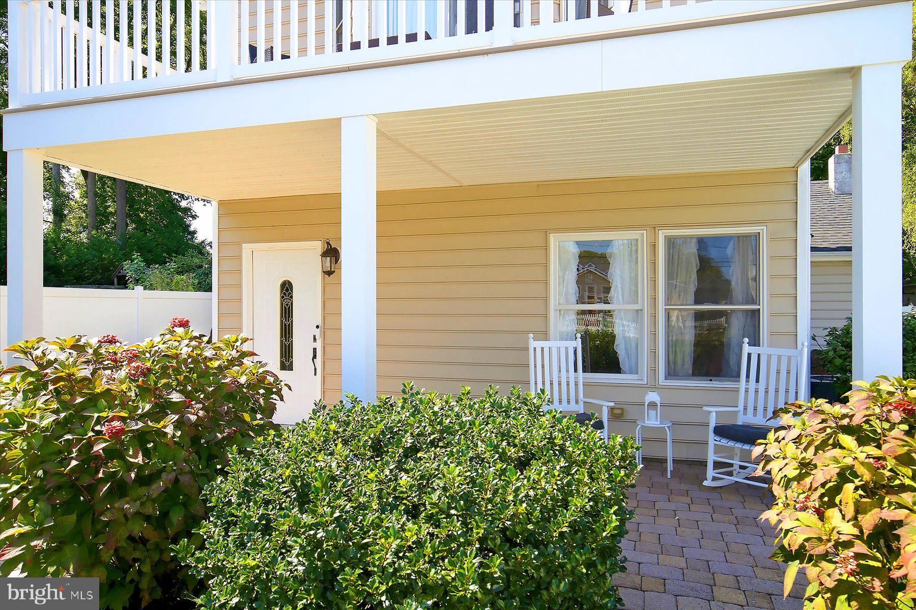 1603 W MAPLEWOOD ROAD